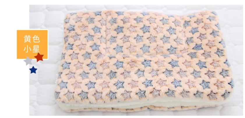 Soft Flannel Dog Blanket – Warm, Cosy Fleece Mat for Sofa, Bed & Crate