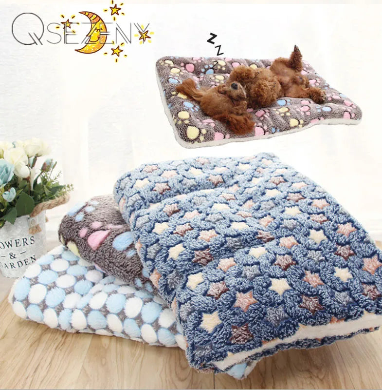 Soft Flannel Dog Blanket – Warm, Cosy Fleece Mat for Sofa, Bed & Crate