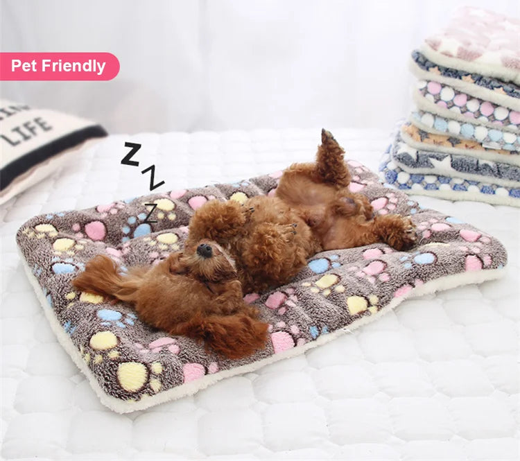 Soft Flannel Dog Blanket – Warm, Cosy Fleece Mat for Sofa, Bed & Crate