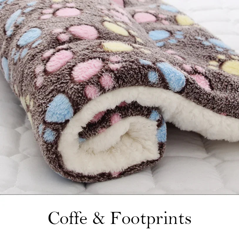 Soft Flannel Dog Blanket – Warm, Cosy Fleece Mat for Sofa, Bed & Crate