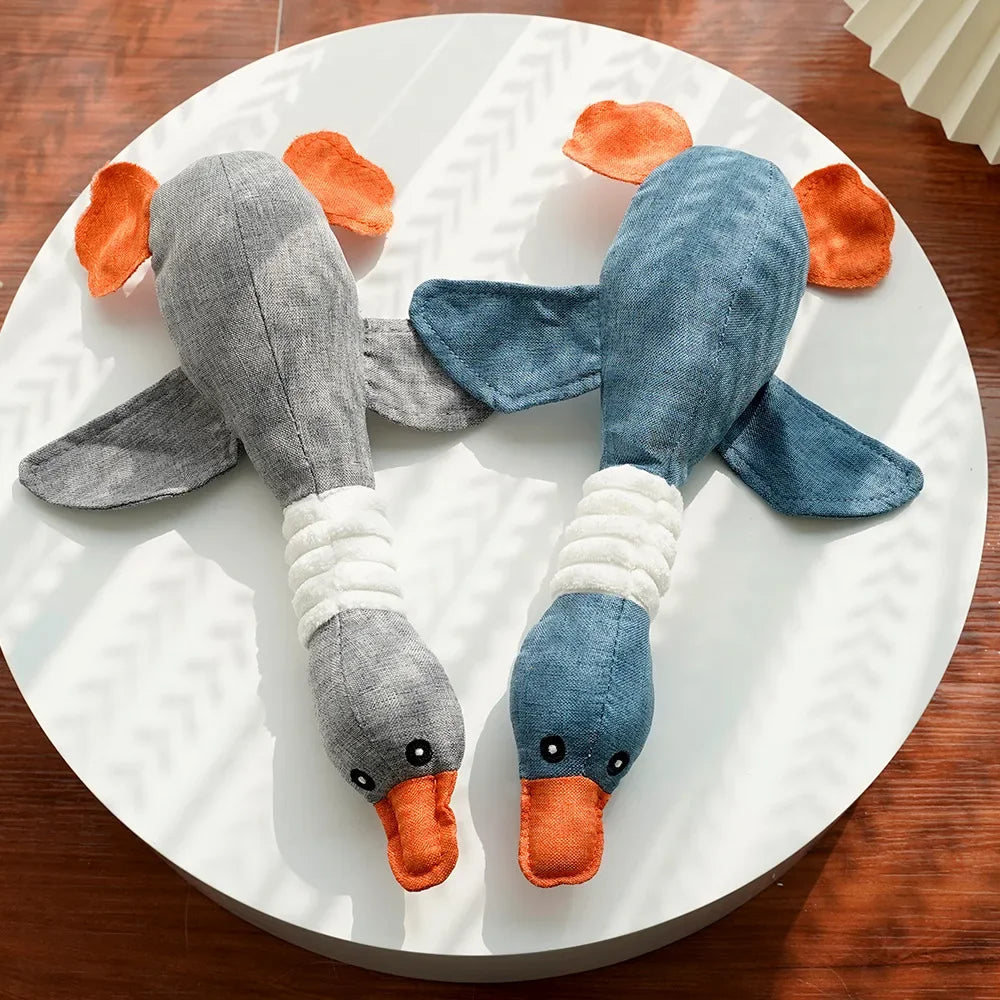 Squeaky Goose Chew Toy – Bite-Resistant Tug & Teeth Cleaning Toy
