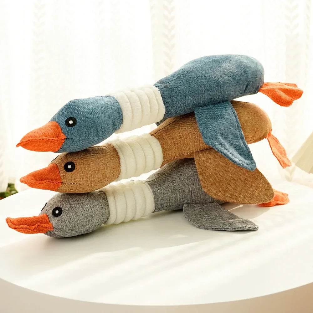 Squeaky Goose Chew Toy – Bite-Resistant Tug & Teeth Cleaning Toy
